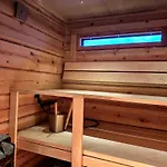 Arctic Luxury Log House With The River View * Rovaniemi