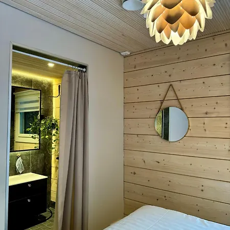 Arctic Luxury Log House With The River View * Rovaniemi