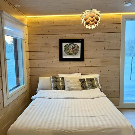 Arctic Luxury Log House With The River View Villa Rovaniemi