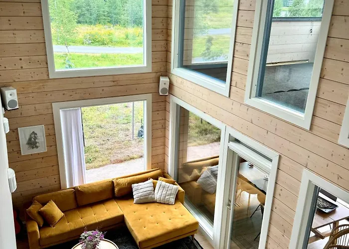 Huvilat Arctic Luxury Log House With The River View