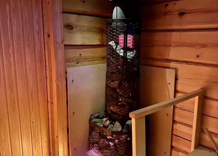 Huvilat Arctic Luxury Log House With The River View *