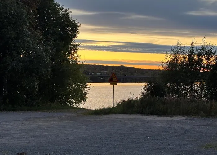 فيلة Arctic Luxury Log House With The River View